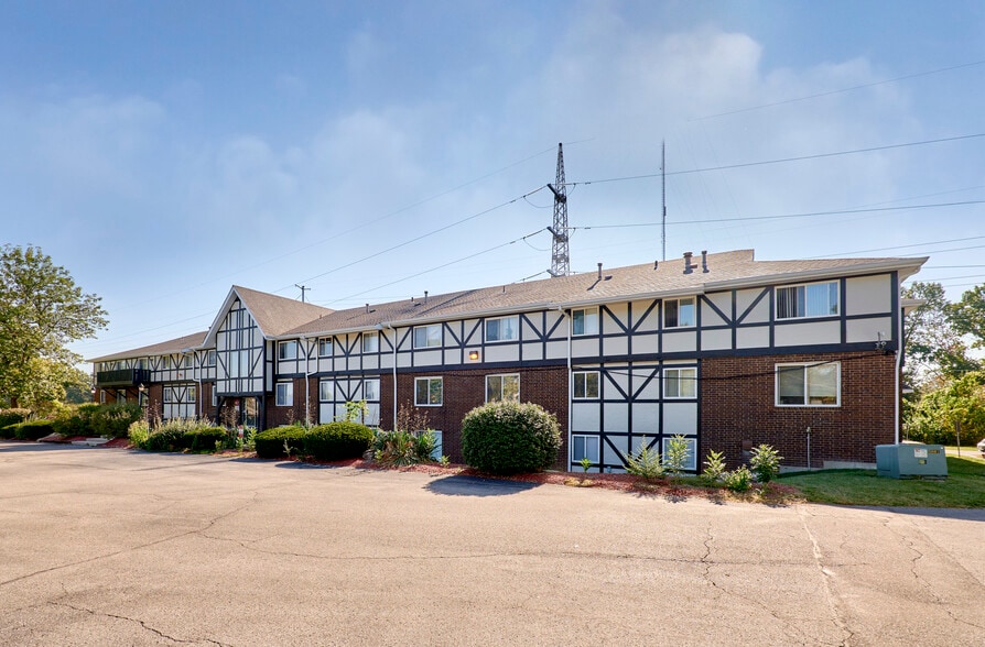 Courtland Manor 7594 Watson Rd Shrewsbury MO 63119 Apartment Finder