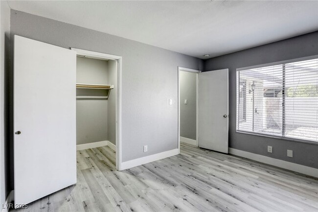 Building Photo - 4456 Bramblewood St