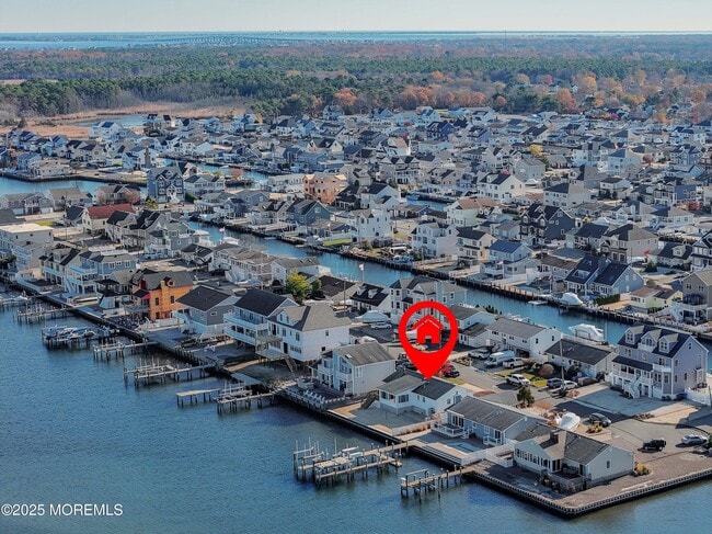 Building Photo - 1828 Ensign Ct