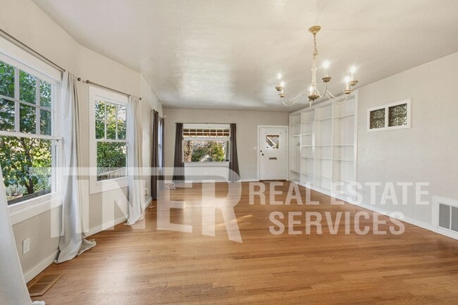 Building Photo - 2916 22nd St