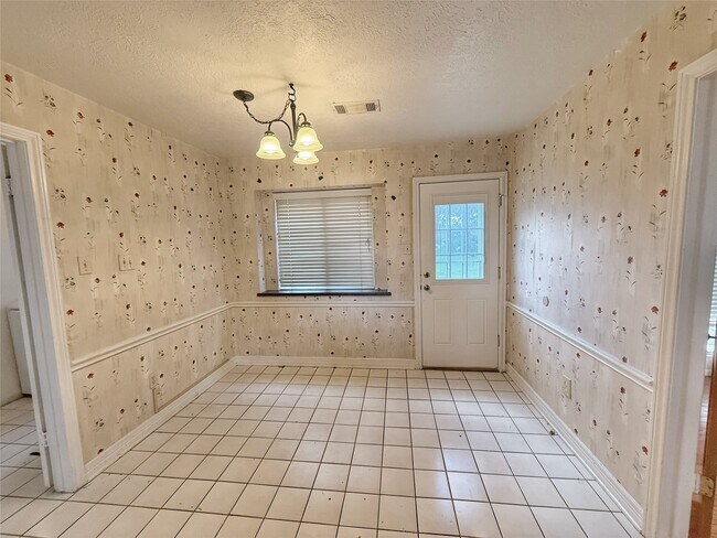 Building Photo - 13103 Holston Hills Dr