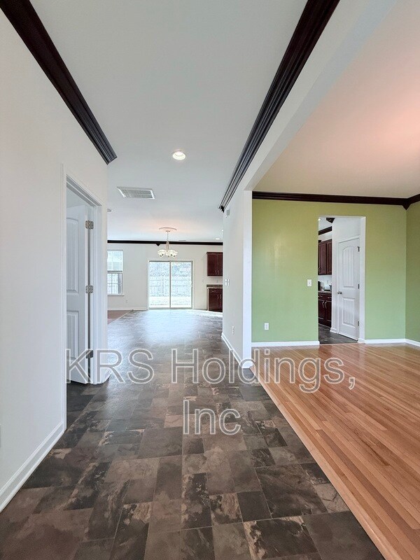 Building Photo - 2736 Shepherd Valley St