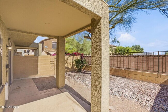 Building Photo - 2250 E Deer Valley Dr