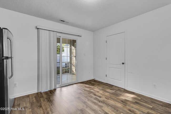 Building Photo - 308 Glen Cannon Drive