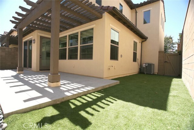 Building Photo - 138 Annuals