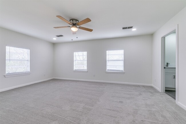 Building Photo - 2917 Dale Dr