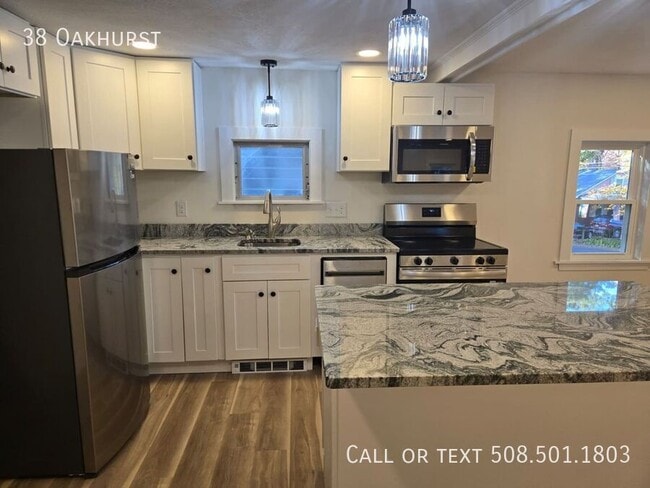 Building Photo - 38 Oakhurst-