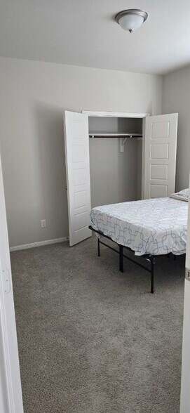 Building Photo - 22835 Ephesus Ave