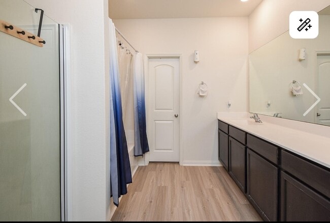Building Photo - 305 Elm Patch Dr