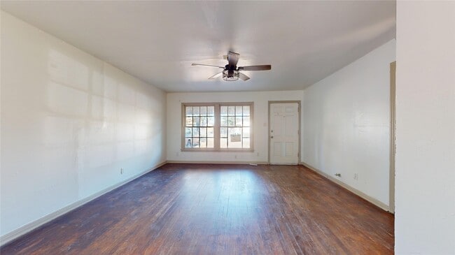 Building Photo - 3826 Landa Ln