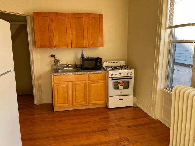 Primary Photo - 30-20-30-46 46th St