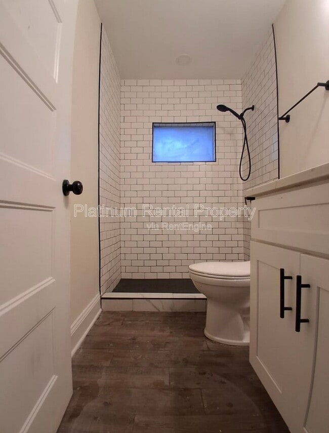 Building Photo - 982 Grant Terrace SE