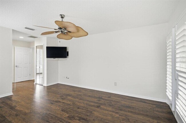 Building Photo - 1 Walton Pl