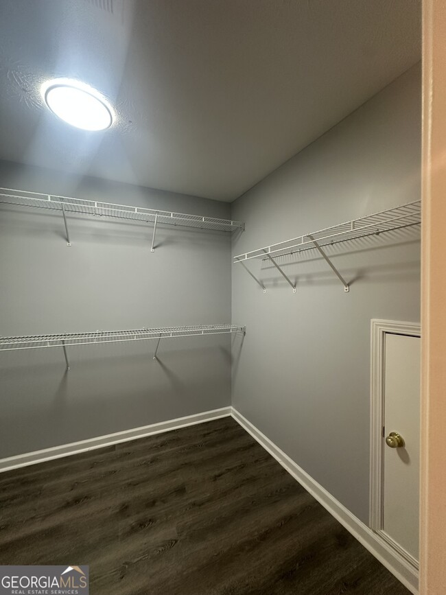 Building Photo - 2877 Partin Pl