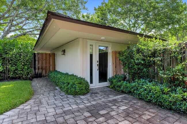 Building Photo - 2139 Wightman Dr