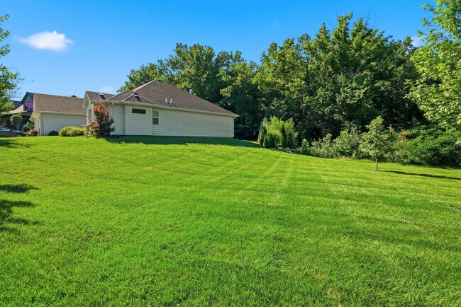 Building Photo - 2404 Baxley Dr