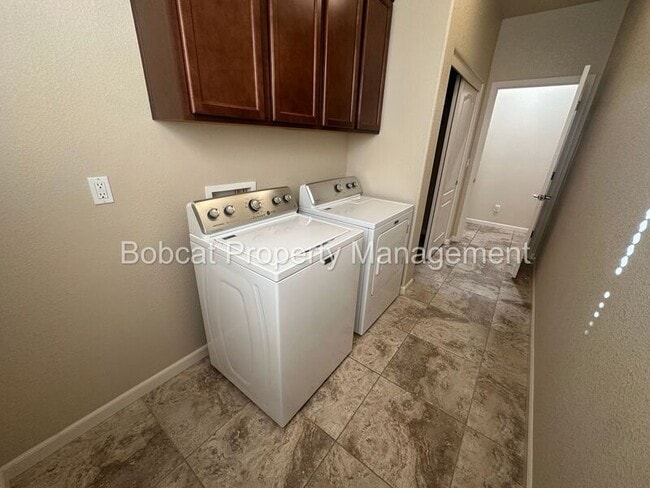 Building Photo - 1108 Fiore Ct