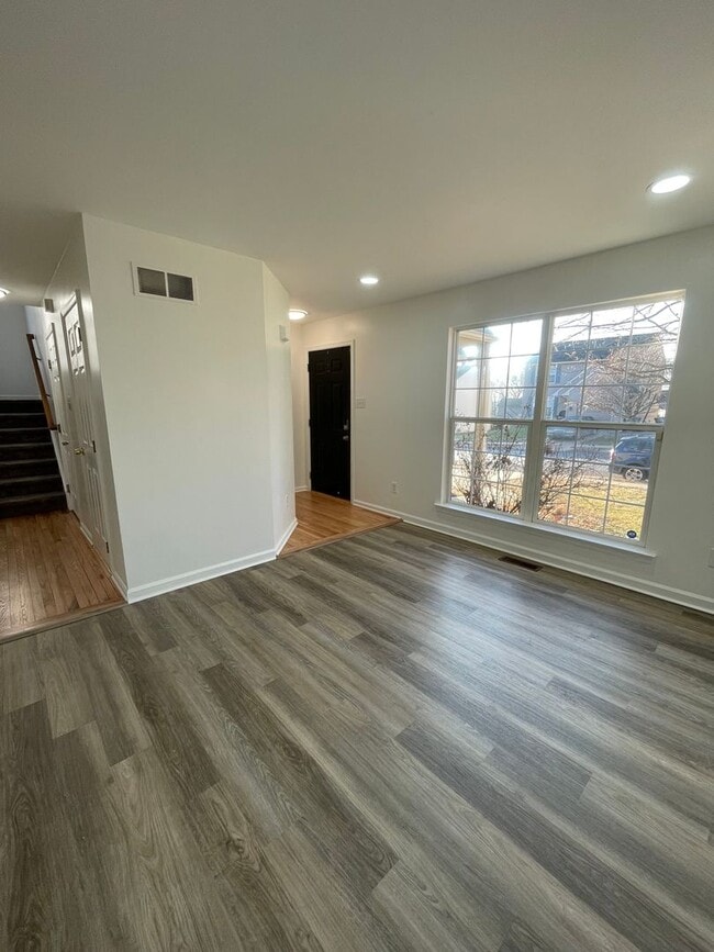 Building Photo - 106 Country Run Dr