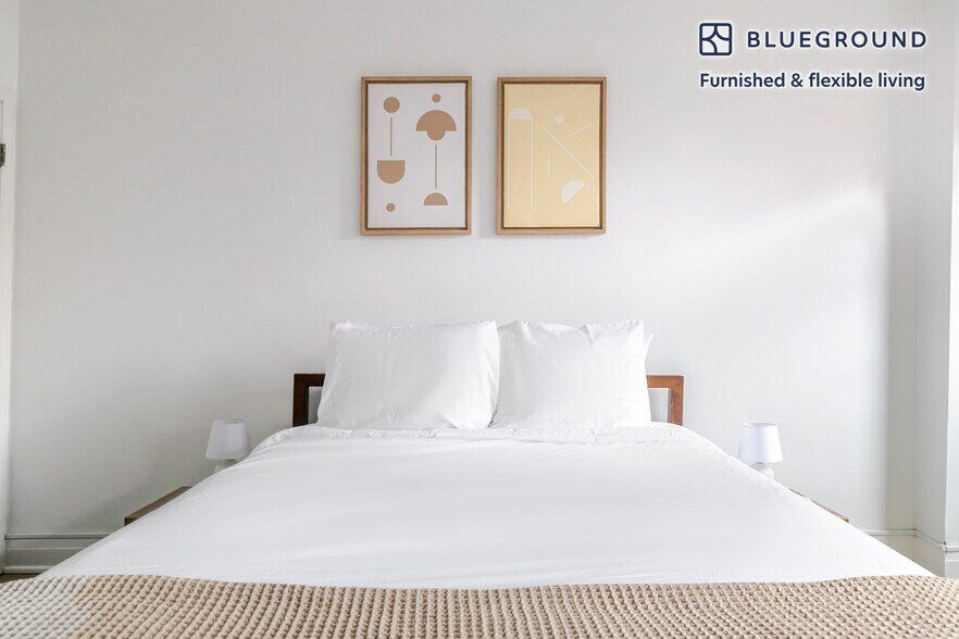 Building Photo - 200 E Chestnut St