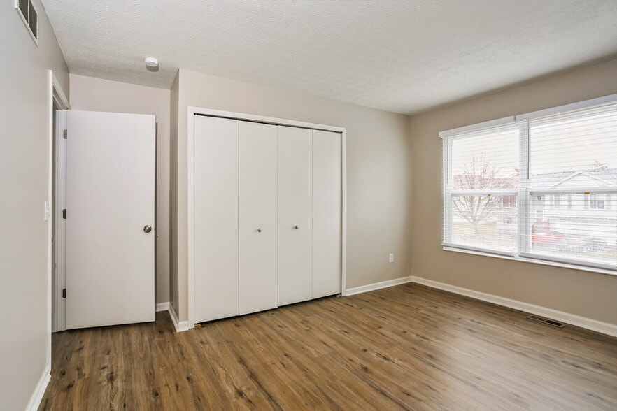 Building Photo - 2656 Willowgate Rd