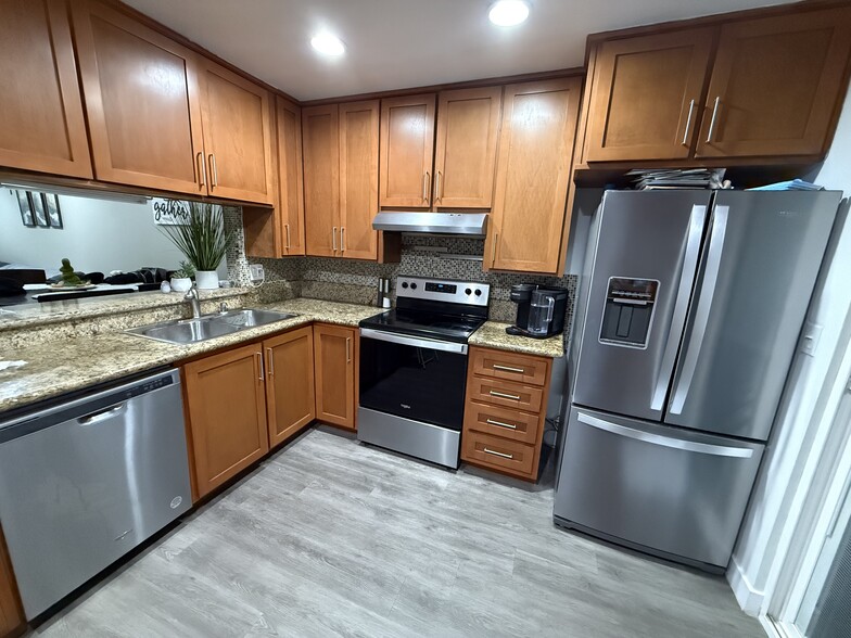Kitchen - 444 Verde Ridge Ct