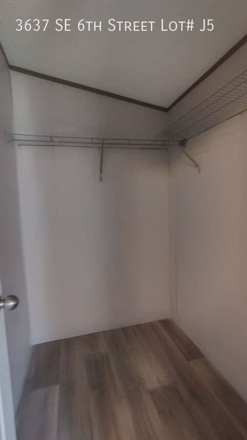 Building Photo - 3637 SE 6th St