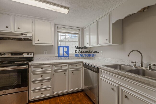 Building Photo - 35 Northtown Rd