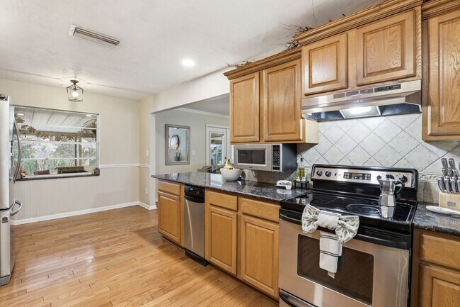 Building Photo - 4731 NW 39th St