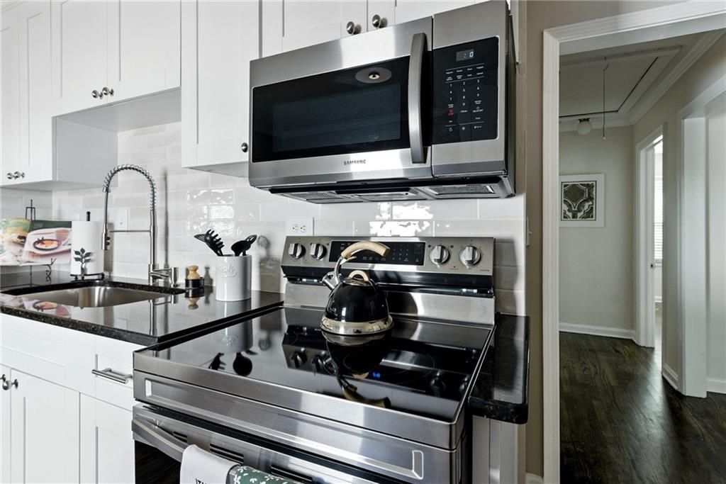 Building Photo - 1411 Mercer Ave