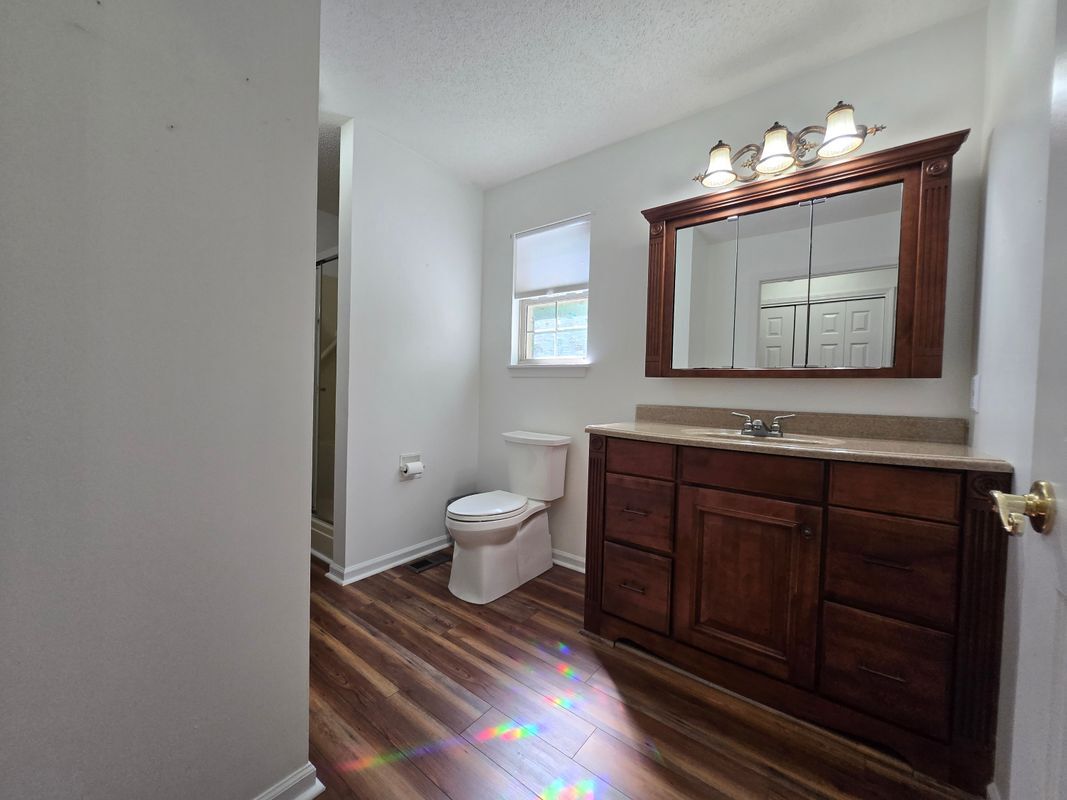 Building Photo - 144 Pomeroy Dr