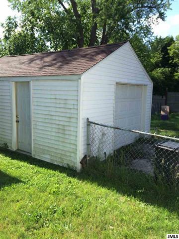 Building Photo - 321 N West Ave