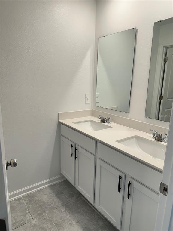 Building Photo - 5017 Worchester Dr