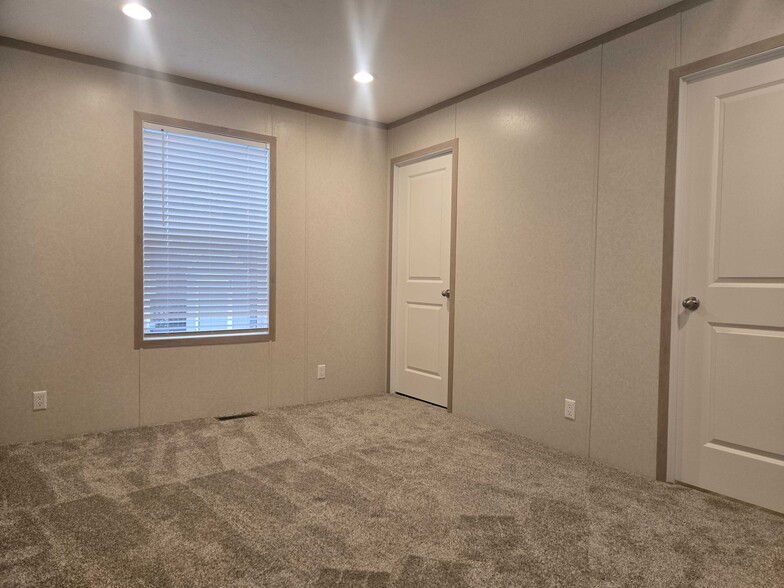 Building Photo - 52705 Van Buren Dr