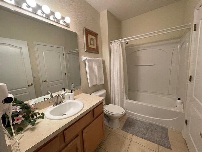Building Photo - 2432 Caravelle Cir