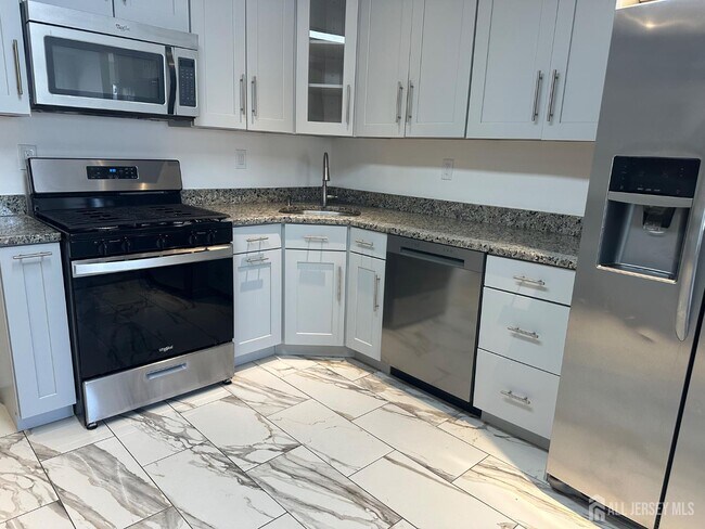 Building Photo - 402 Rittenhouse Ct