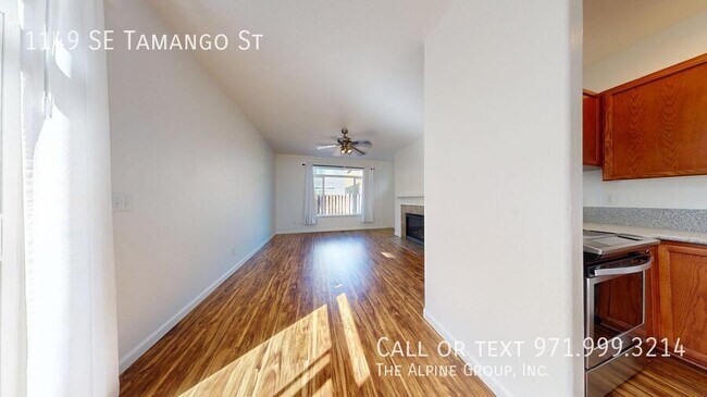 Building Photo - 1149 SE Tamango St
