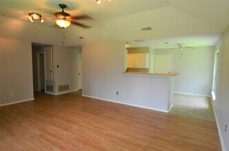 Building Photo - 24006 Merry Oaks Dr