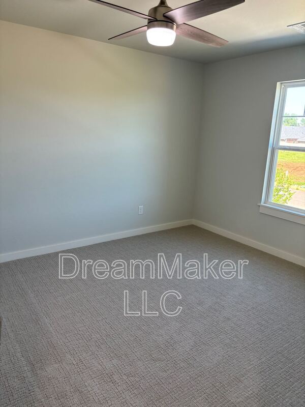 Building Photo - 1028 Varenna Ln