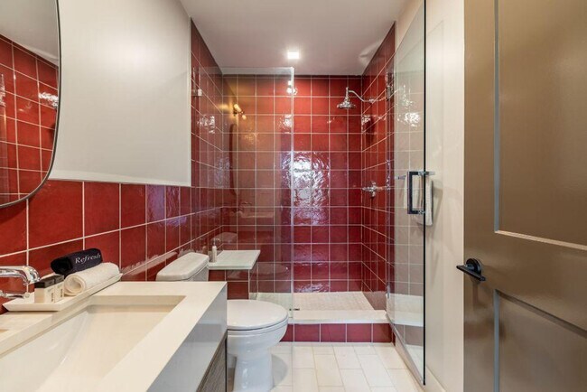 Building Photo - 315 Girod St