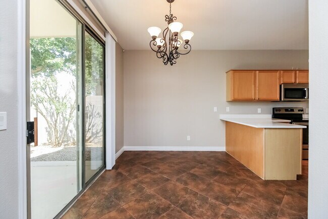 Building Photo - 40204 Calabria St