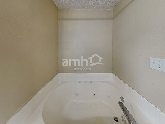 Building Photo - 6063 Bannister Court