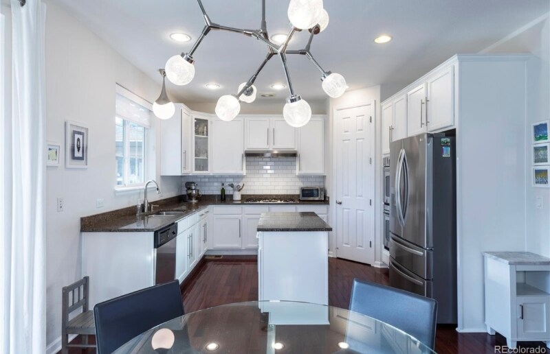 Building Photo - 651 Tiger Lily Way