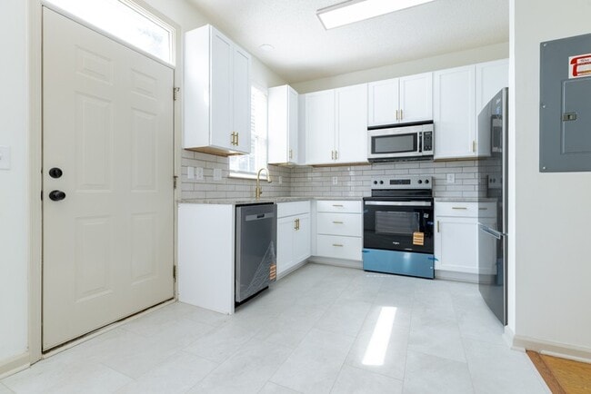 Building Photo - 4012 Gullah Ave