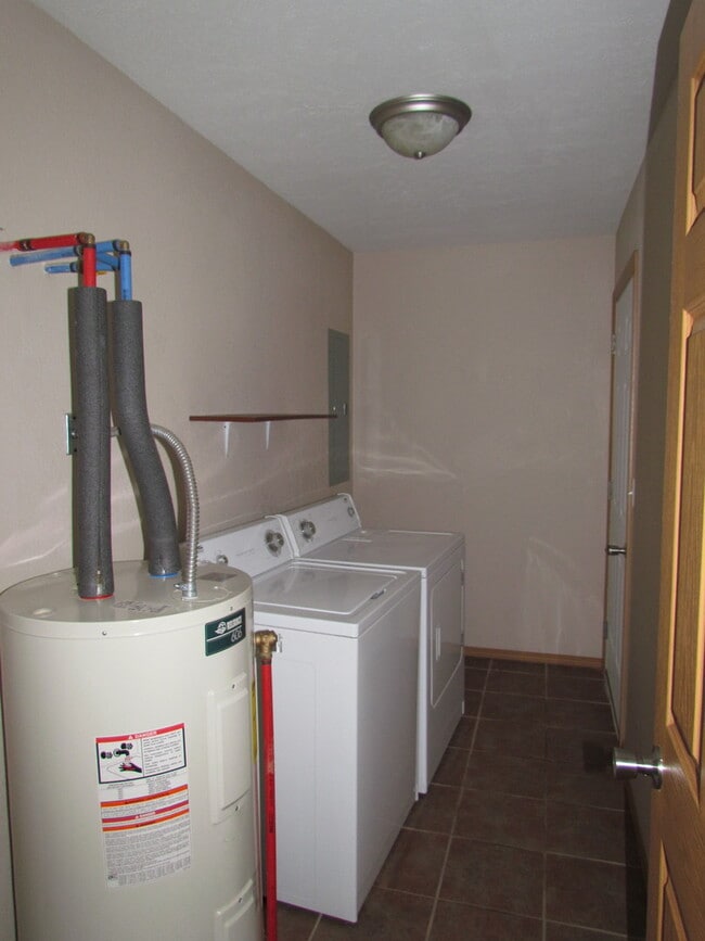 Building Photo - Available February 27th!!