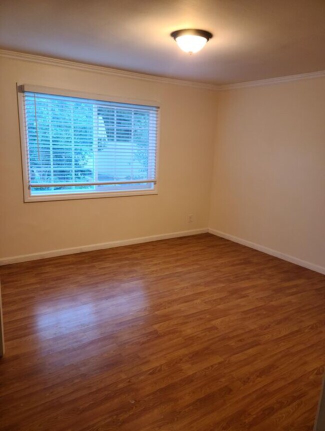 Building Photo - 6558 Neddy Ave