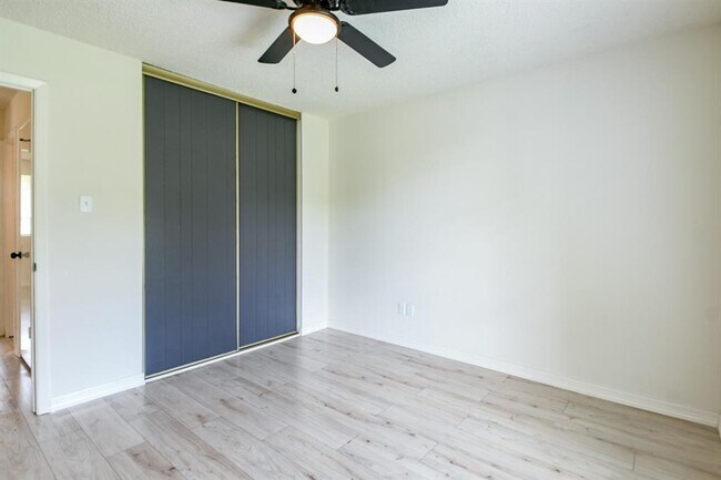 Building Photo - 23938 Spring Mill Ln
