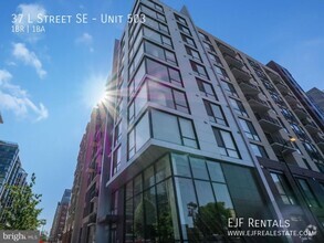 Building Photo - ***ONE MONTH'S RENT FREE***Navy Yard Brand...