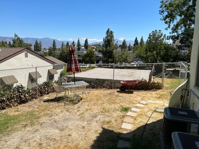Building Photo - 11184 San Lucas Dr