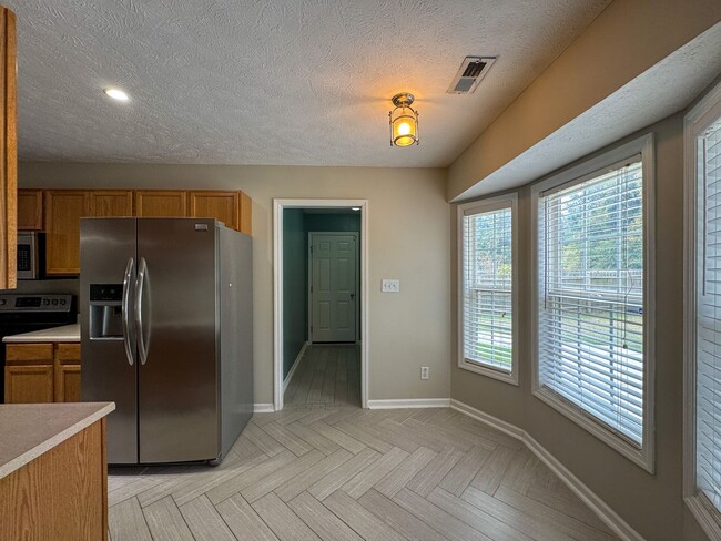 Building Photo - Charming 3 Bed 2 Bath Spring Lake Home wit...