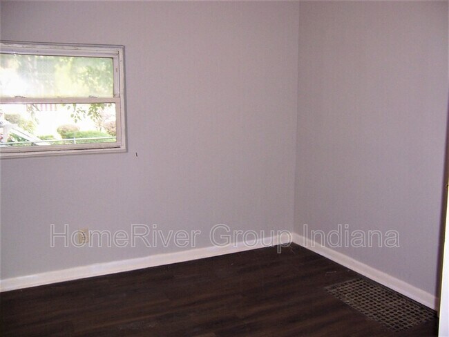 Building Photo - 3301 W 11th St